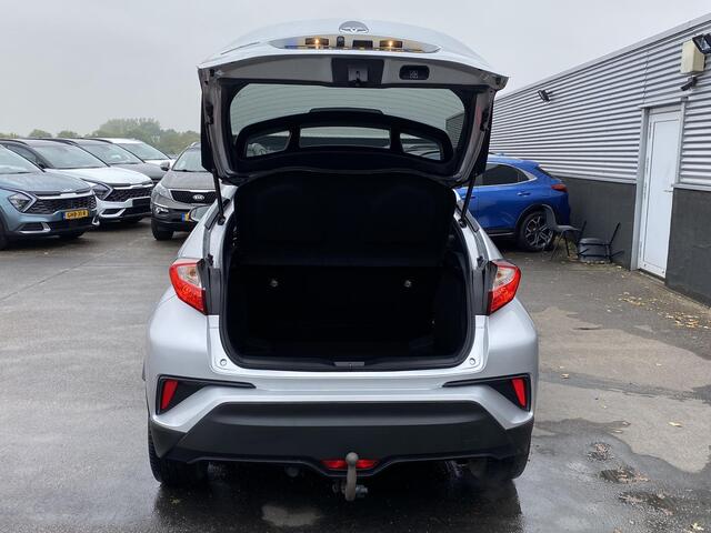 Toyota C-HR 1.2 Dynamic Nederlandse auto, Trekhaak 7-polig, stoelverwarming, navigatie, achteruitrij camera, adaptieve cruise control, keyless