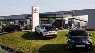 toyota-c-hr-1.8-hybrid-style