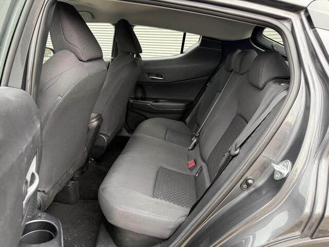 Toyota C-HR 1.8 Hybrid Active **TREKHAAK/ APPLE CARPLAY/ ADAPTIEF CRUISECONTROL/ 36 MAANDEN GARANTIE**