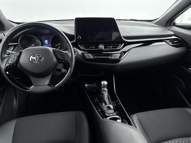 Toyota C-HR 2.0 Hybrid Style | Voorstoelen Verwarmd | Stuurwiel Verwarmd | Lane Assist | Elektrisch verstelbare Spiegels |