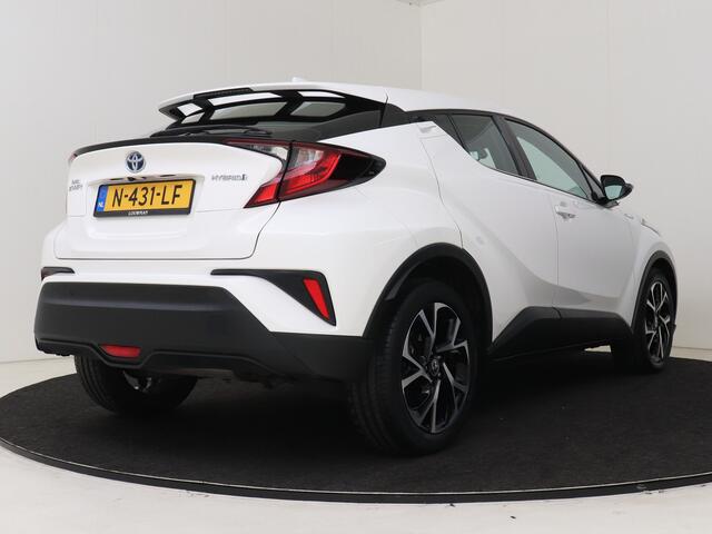 Toyota C-HR 1.8 Hybrid TeamNL | Achteruitrijcamera | Privacy glass | LM velgen | Full map navigatie |