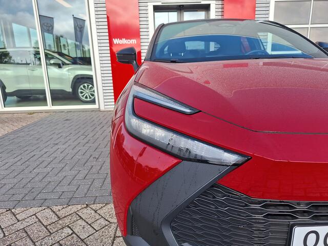 Toyota C-HR 1.8 Hybrid 140 Dynamic Bi-Tone met winterpack