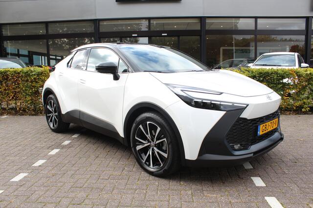 Toyota C-HR 1.8 Hybrid 140 First Edition Bi-tone | Rijklaar | Keyless | 360 Camera | Navi | Apple/Android | El. achterklep | Sensoren v+a | NL-auto