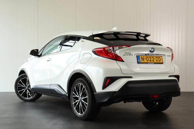 Toyota C-HR 1.8 Hybrid Dynamic, Chrome paket, Keyless Entry, DAB Radio, 18" inch lm velgen!