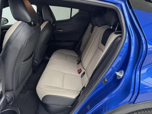 Toyota C-HR 1.8 Hybrid Bi-Tone | Navigatie | Camera | Trekhaak | Stoel + Stuurverwarming |