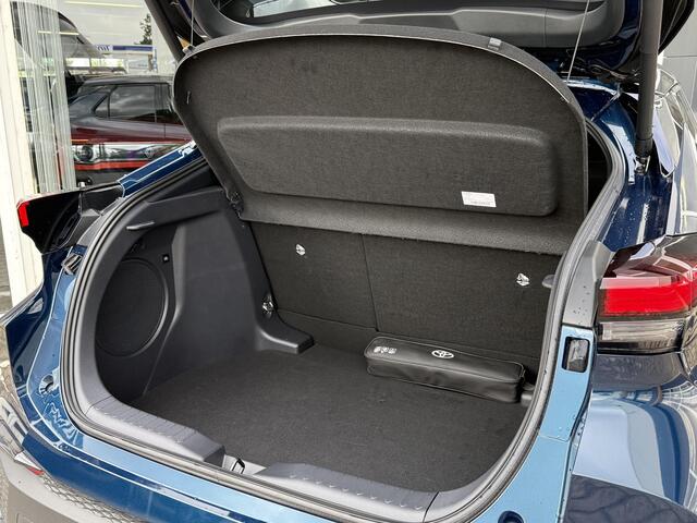 Toyota C-HR 1.8 Hybrid Executive | NAP | 1e eigenaar | Dealer onderhouden | 360 graden camera | Stoelverwarming | Pano dak | Elektrische bestuurderstoel | Heads-up display | Cruise adaptief |