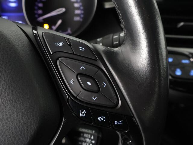 Toyota C-HR 116 PK DYNAMIC URBAN NAVI 1e EIG GARANTIE 6-2028 ! LMV.CLIMA. ADAPTIEF CRUISE CONTROL . KEYLESS ENTRY . ELEKTRISCHE INKLAPBARE SPIEGELS .