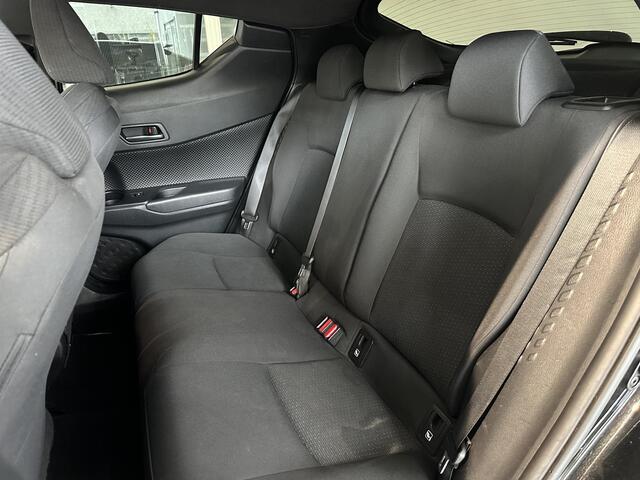 Toyota C-HR 1.2 Urban NAVIGATIE | ACHTERUITRIJCAMERA | LICHTMETALEN VELGEN