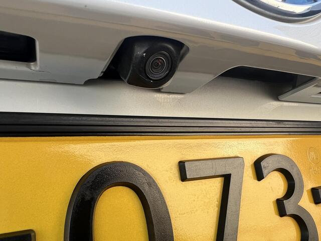 Toyota C-HR 1.8 Hybrid Style Trekhaak, Navigatie, Dodehoekdetectie, stoelverwarming, adaptieve cruise control, achteruitrij camera, navigatie, keyless, parkeersensoren v&a