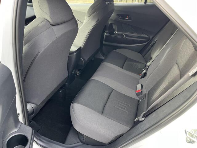 Toyota C-HR 2.0 Hybrid 200 First Edition | Navigatie | Apple CarPlay/Android auto | Panoramadak | Achteruitrijcamera | Elektrische achterklep