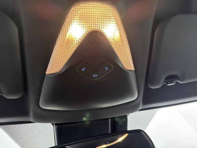 Toyota C-HR 1.8 Hybrid Style Navi | Stoelverwarming | Dodehoekdetectie | Parkeersensoren | Lichtmetalen Velgen |