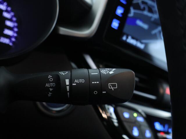 Toyota C-HR 1.8 Hybrid Dynamic | Navigatie | LM Velgen | Adaptieve Cruise Control