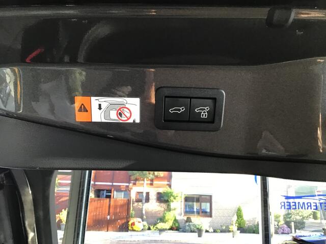 Toyota C-HR 1.8 Hybr style smart