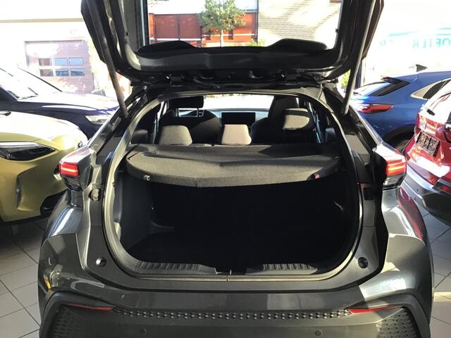 Toyota C-HR 1.8 Hybr style smart