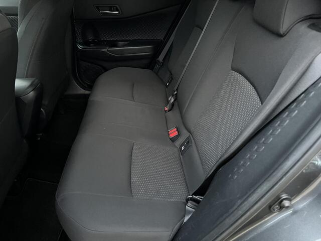 Toyota C-HR 1.8 Hybrid Dynamic AUTOMAAT | A.CAMERA | KEY LESS | CLIMATE CONTROLE | STOEL VERWARMING | NAVIGATIE