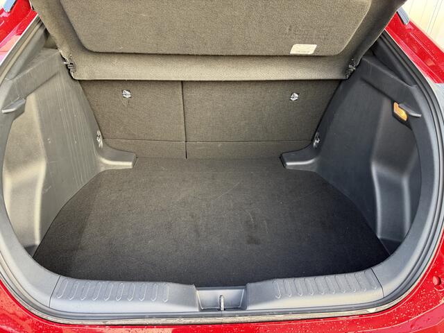 Toyota C-HR 1.8 Hybrid 140 First Edition Bi-Tone NL Auto 360 Camera BSM Apple Carplay