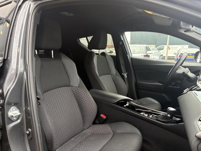 Toyota C-HR 1.8 Hybrid Dynamic | Trekhaak |