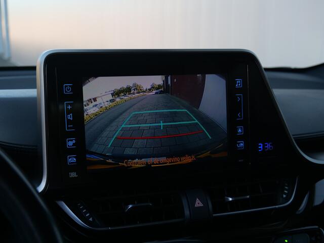Toyota C-HR 1.8 Hybrid Adventure Leder / Navigatie / JBL sound