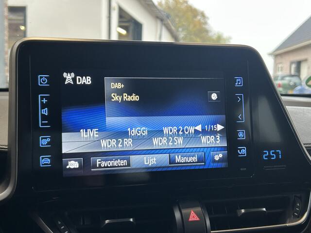 Toyota C-HR 1.8 Hybrid Team-D Afn.Trekhaak Camera Dealer O.H.