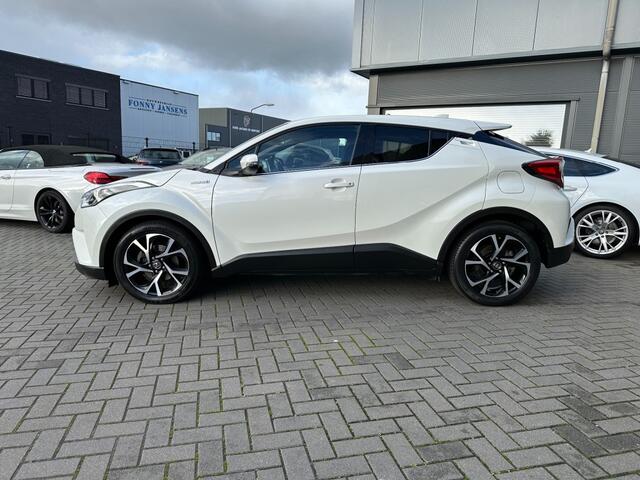 Toyota C-HR 1.8i Hybride Aut. Dynamic Navi. Camera stoelverw.