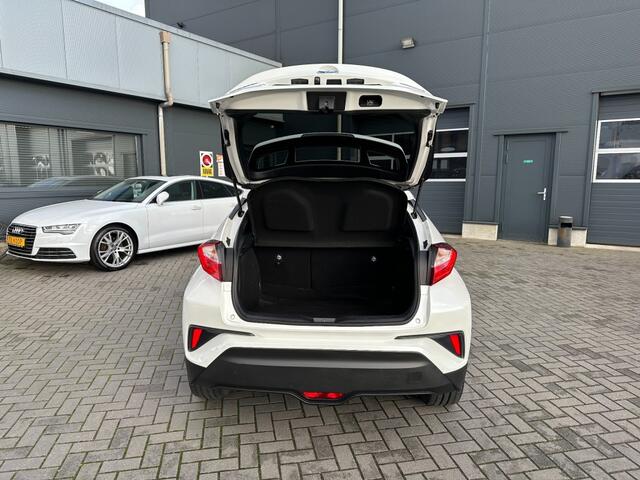 Toyota C-HR 1.8i Hybride Aut. Dynamic Navi. Camera stoelverw.