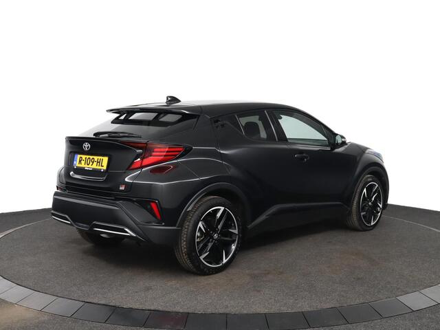 Toyota C-HR 1.8 Hybrid GR-Sport | JBL Audio | Stoel en Stuurwiel verwarming | Parkeer sensoren |