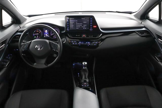 Toyota C-HR 1.8 Hybrid Style limited | Trekhaak | Stoel en Stuurwiel verwarming | Parkeer sensoren |