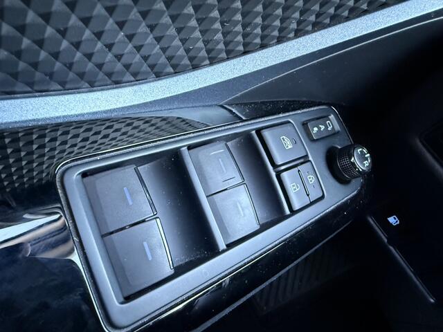 Toyota C-HR 1.8 Hybrid Dynamic | Trekhaak | Keyless | Camera achter | Metall