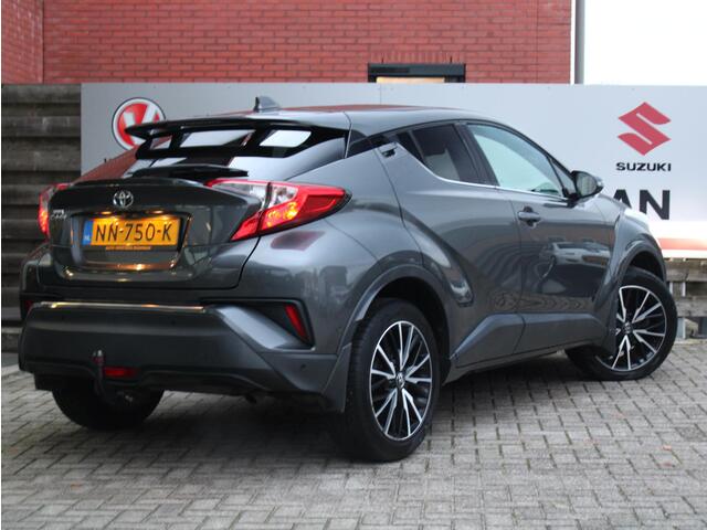 Toyota C-HR 1.2 Executive Parkeersensoren Voor en Achter, Achteruitrijcamera, Cruise Control Adaptief