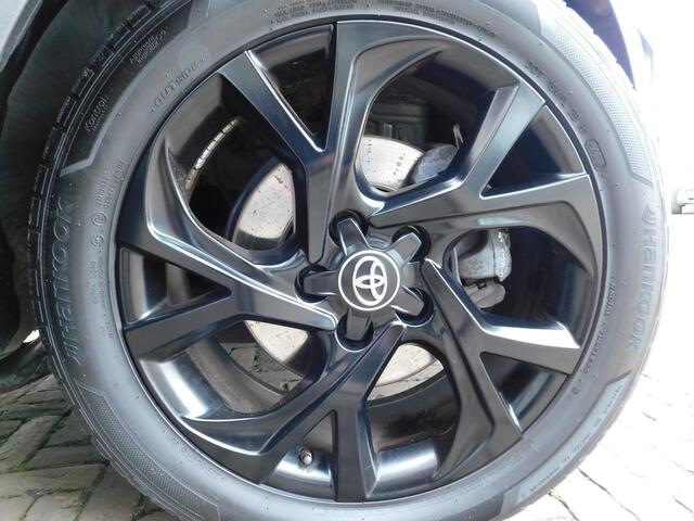 Toyota C-HR 1.8 Hybrid Black Edition