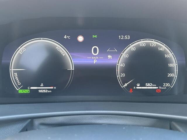 Toyota C-HR 1.8 Hybrid 140 Dynamic / Fabrieksgarantie tot 10 jaar mogelijk / Stuur-, stoel- en voorruitverwarming / Navigatie / Camera / Climate Control / Apple Carplay/Android auto / 18" LM wielen /