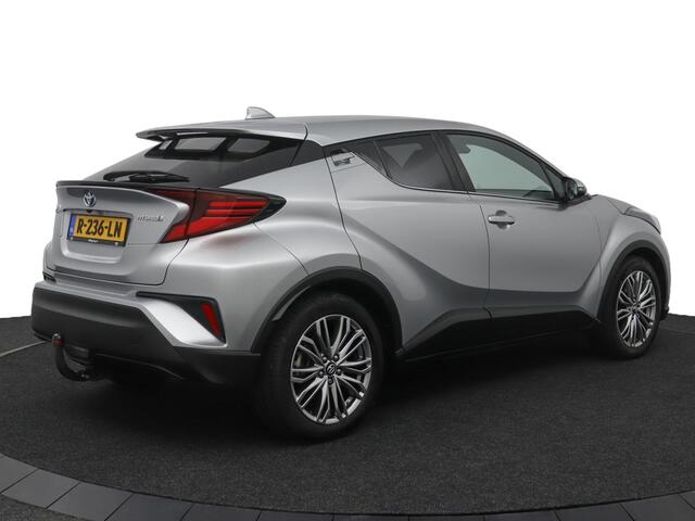 Toyota C-HR 1.8 Hybrid Executive | Lederen bekleding | Stoel en stuurverwarming | Trekhaak |