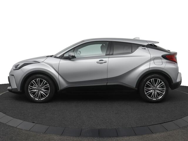 Toyota C-HR 1.8 Hybrid Executive | Lederen bekleding | Stoel en stuurverwarming | Trekhaak |