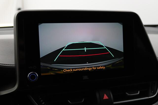 Toyota C-HR 1.8 Hybrid Executive | Lederen bekleding | Stoel en stuurverwarming | Trekhaak |