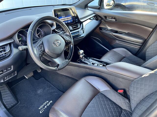 Toyota C-HR 1.8 Hybrid Executive Half Leder Stoelverwarming Navi NL auto dealer onderhouden