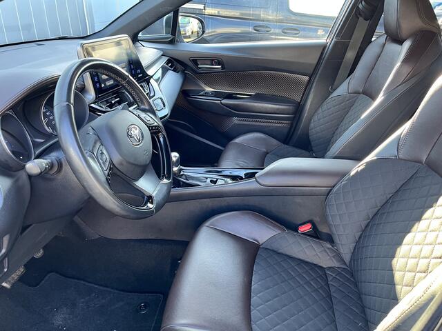 Toyota C-HR 1.8 Hybrid Executive Half Leder Stoelverwarming Navi NL auto dealer onderhouden