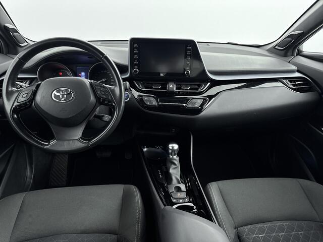 Toyota C-HR 1.8 Hybrid First Edition | Stoelverwarming | Climate control | Full map navigatie |