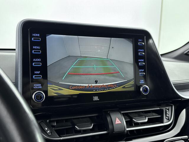 Toyota C-HR 1.8 Hybrid First Edition | Stoelverwarming | Climate control | Full map navigatie |