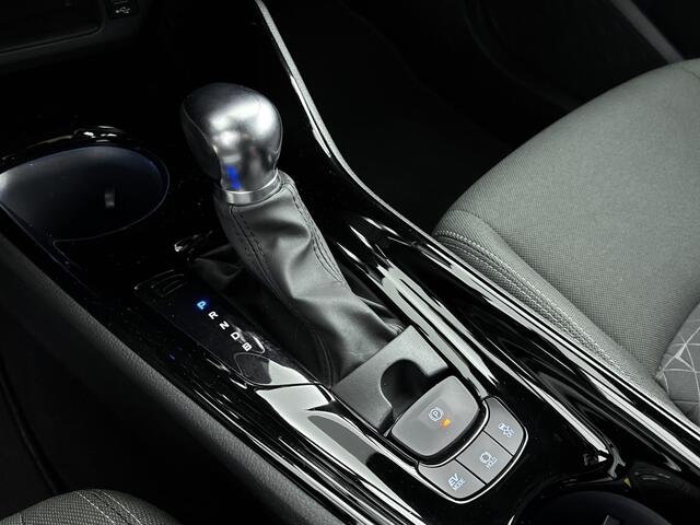 Toyota C-HR 1.8 Hybrid First Edition | Stoelverwarming | Climate control | Full map navigatie |