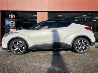 toyota-c-hr-1.8-hybrid-bi-tone--le