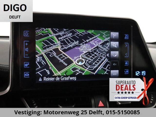 Toyota C-HR 1.8 Hybrid Dynamic Navi. GARANTIE TOT 08-2028! . AFNEEMBARE TREKHAAK. ADAPTIEVE CRUISE CONTROL. PARKEERSENSOREN VOOR & ACHTER.