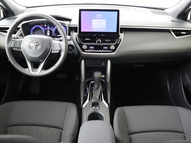Toyota COROLLA Cross Hybrid 140 Style *demo
