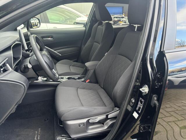 Toyota COROLLA Cross Hybrid 200 Style | Stoel + Stuurverwarming | LED | Navigatie | Apple Carplay / Android Auto | Toyota garantie tot 2033!