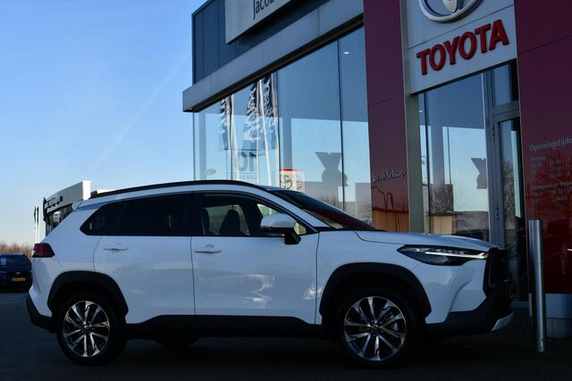Toyota COROLLA Cross Hybrid 200 Dynamic Automaat 197pk | Trekhaak | LED koplampen | NL-auto |