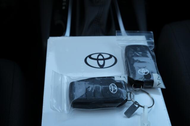 Toyota COROLLA 1.8 Hybrid 140 Style Automaat | Android Auto en Apple CarPlay |