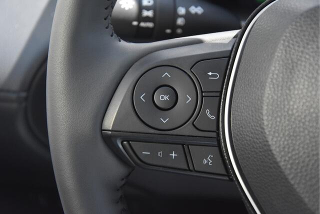 Toyota COROLLA Cross Hybrid 140 Style | El Klep | PDC | Dode hoek |