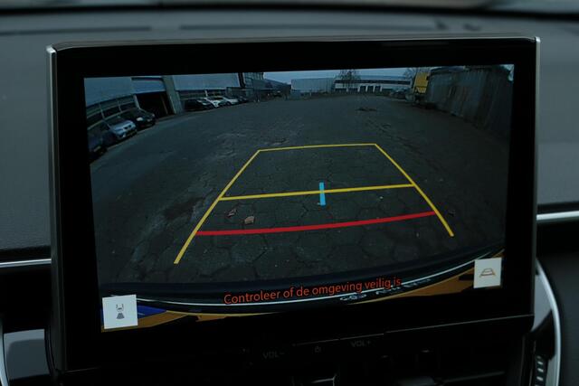 Toyota COROLLA Cross Hybrid 140 Style Parkeersensoren, LED koplampen,stoel en stuur verwarming