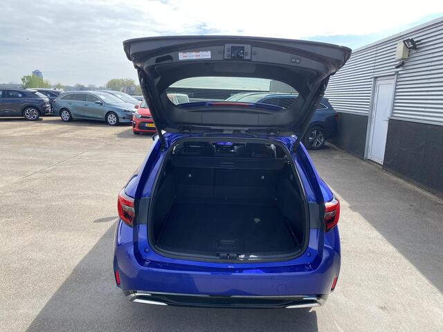 Toyota COROLLA Touring Sports Hybrid 140 Dynamic | Apple Carplay/Android Auto, Adaptive cruise control, USB-C poorten, Stoelverwarming, Achteruitrijcamera, Parkeersensoren v&a, Keyless