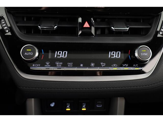 Toyota COROLLA Cross Hybrid 140 Style *DEMO*