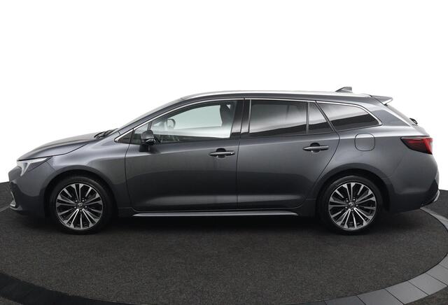 Toyota COROLLA Touring Sports Hybrid 140 Dynamic | Demo Voordeel | Zeer complete Uitvoering | Parkeersensoren Rondom | Stoelverwarming | Elektrisch bedienbare achterklep |